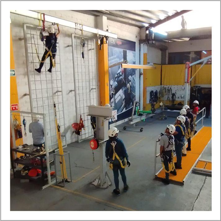 Fall Curso Curso Persona Autorizada en Alturas - Fall-Pro de México S.A. DE C.V.